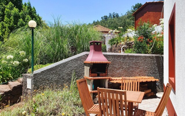 House With 2 Bedrooms in Camacha, With Wonderful Mountain View, Enclos