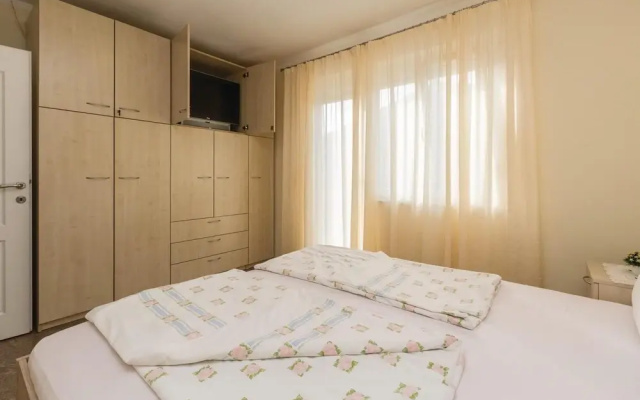 Awesome Apartment in Porec With 4 Bedrooms and Wifi - Apartment in Porec - Photo 4