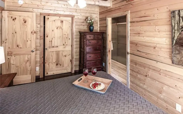Clearwater Cabin - Three Bedroom Cabin