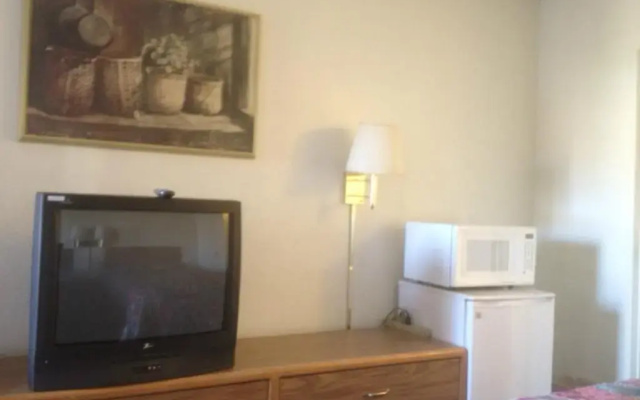 Economy Inn