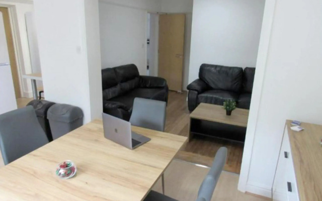 The Cambridge Suites - Tas Accommodations