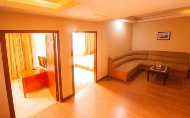 Weilai Holiday Inn – Guest Rooms – Jiaozuo