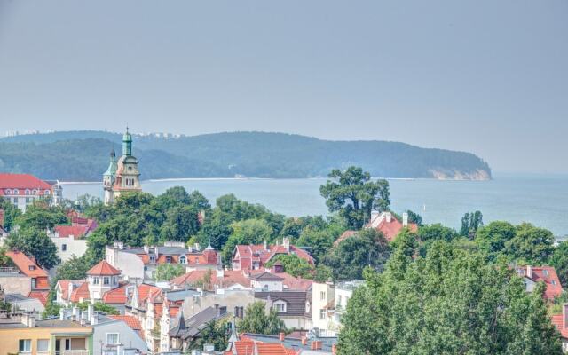 Dom & House - Level Eleven Apartment Sea View