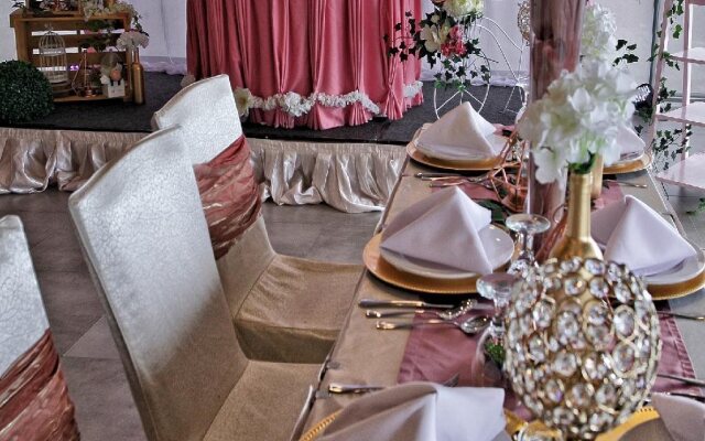 Upper Story Serviced Apartments