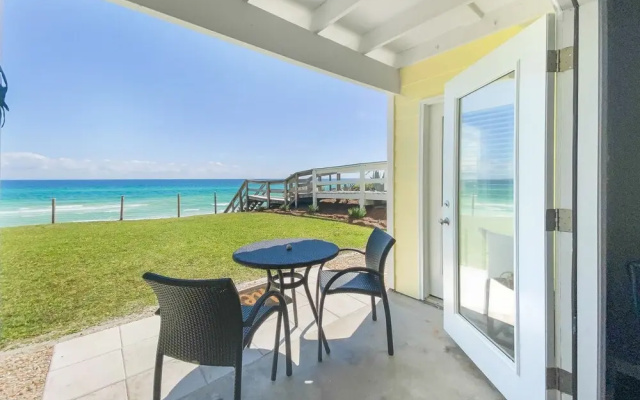 Sunseekers - 2 - 2 Br condo by RedAwning