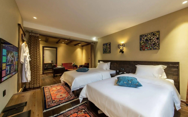 Shangri-la Bird of Paradise Inn