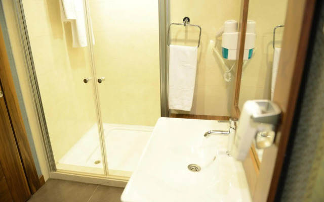 Adana Plaza Otel