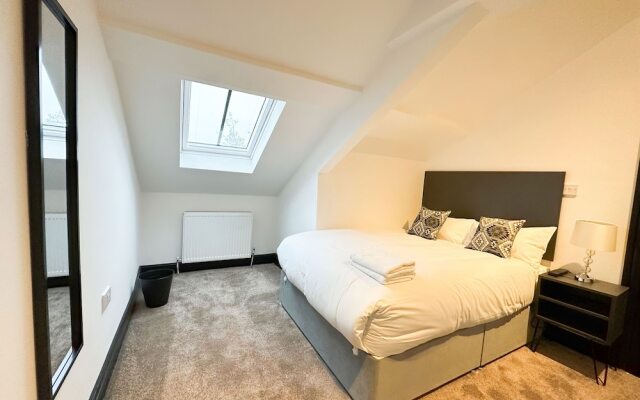 Mulberry Aparthotel