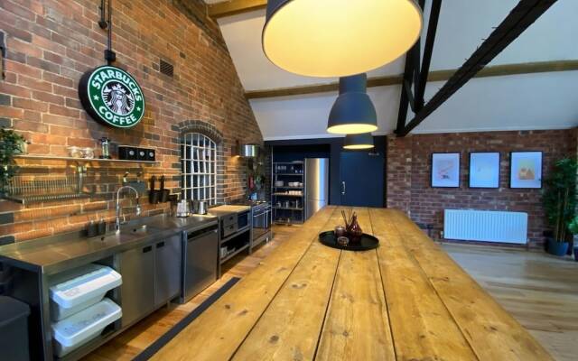 Stunning 3BD Character House near Coleshill