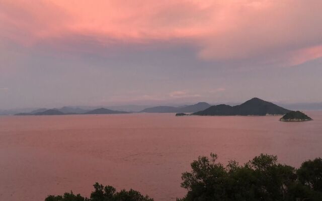 Ile d’or Café & Guest house