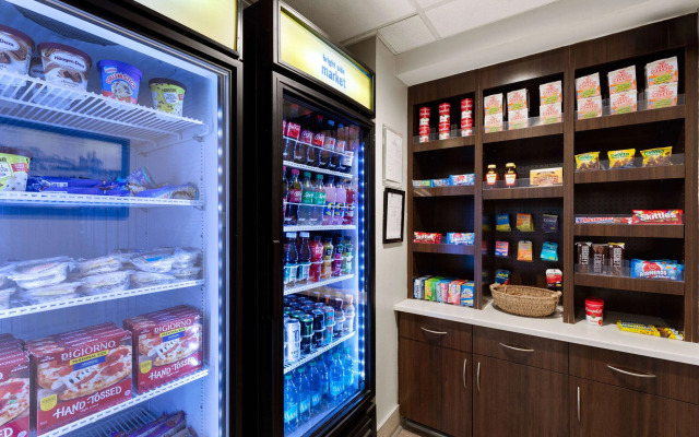 La Quinta Inn & Suites by Wyndham Goodlettsville - Nashville