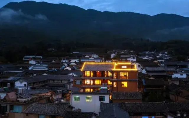 Shaxi Xihe Courtyard