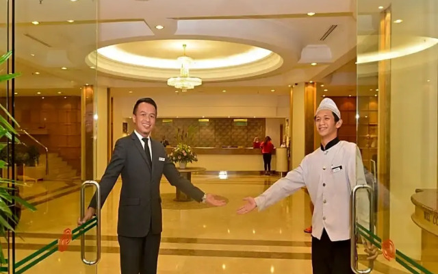 Dynasty Hotel