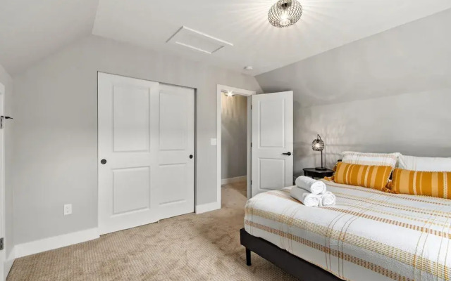 Spacious Downtown Apartment – Walk to Old Town Fc!