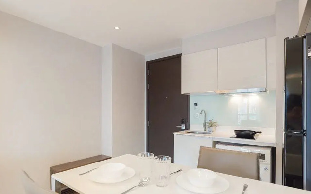 Alluring at Phromphong By Favstay