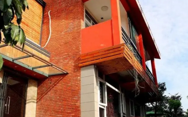 Tianquan 18 Degree Holiday Villa Hotel