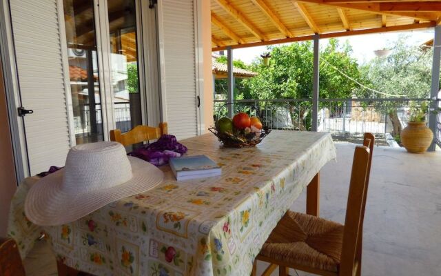Venetia's Seaside Garden Home