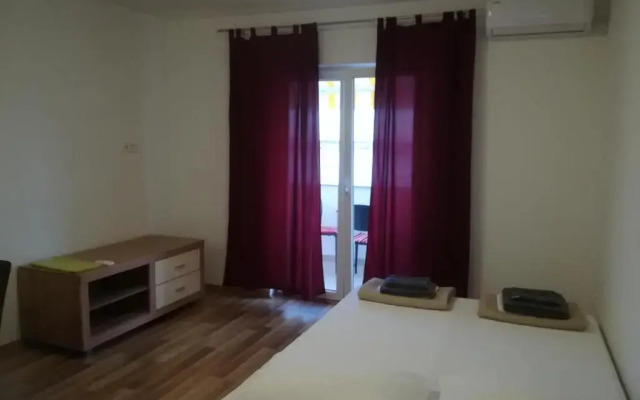 Apartments Nikola Caska