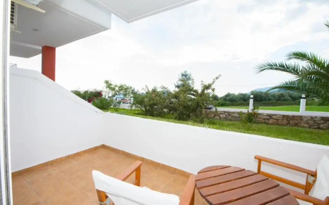 Отель Maranton Beach