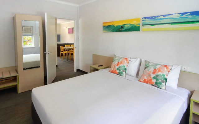Palm Beach Hotel