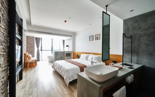 Aizhu Boutique Theme Hotel