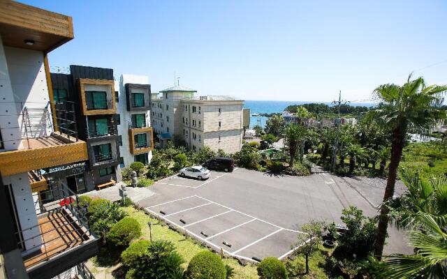 Port Avenue