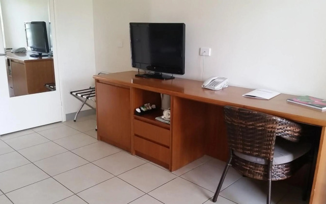 Cairns Queenslander Hotel & Apartments