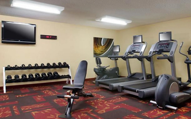 Courtyard By Marriott Palm Springs