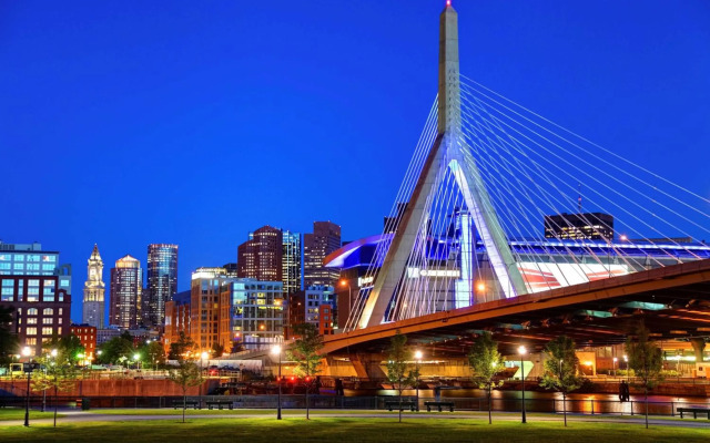 DoubleTree by Hilton Boston - Downtown