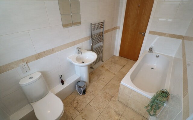 Remarkable 2-bed Apartment in Sunderland