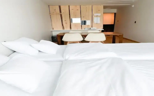 Sokcho Gallery In Stay