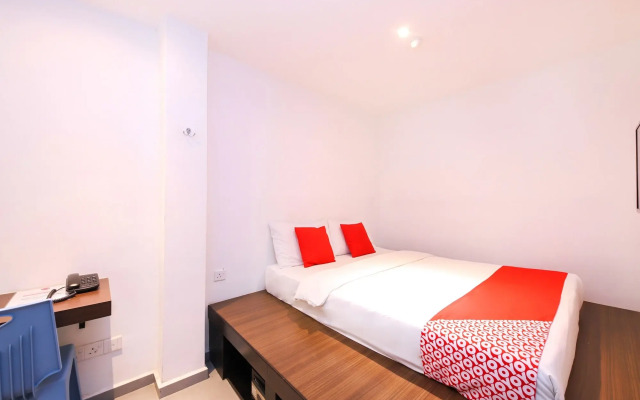 OYO 246 Link Inn (Sanitized Stay)