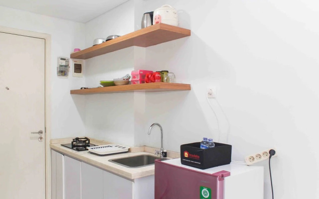 Warm and Cozy Studio Patraland Urbano Apartment