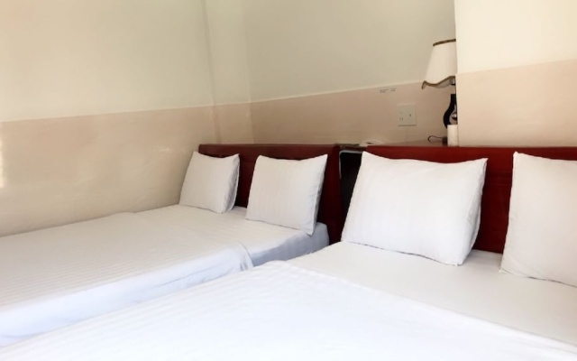 Nam Phuong Hotel – Guest Rooms – Nha Trang