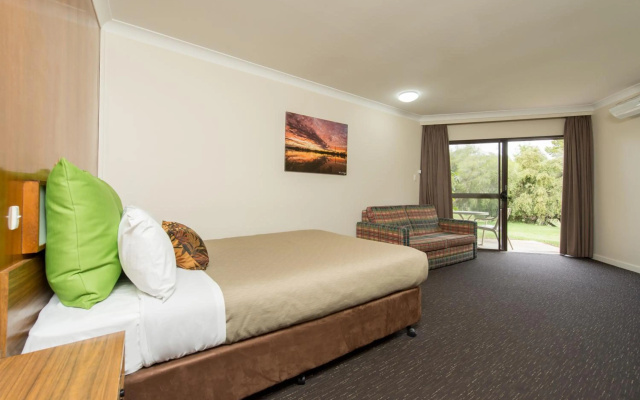 Renmark Resort – Guest Rooms – Old Calperum