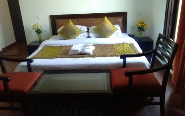 Golden Palm Suites