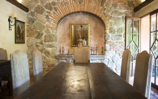 Posada de Los Leones