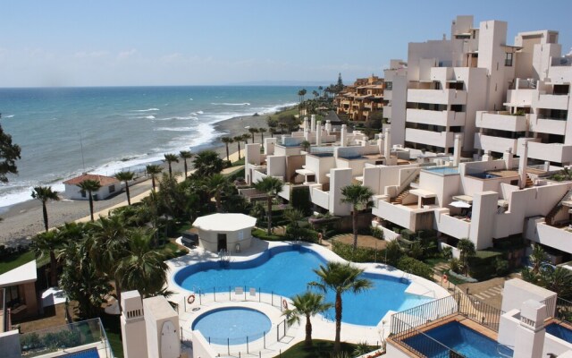 Frontline Penthouse With Private Pool