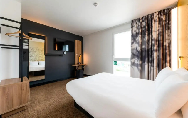 B&B HOTEL Le Port-Marly Saint-Germain-En-Laye