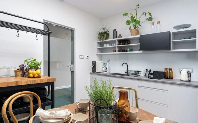 Boutique Hotel RABBIT HOLE