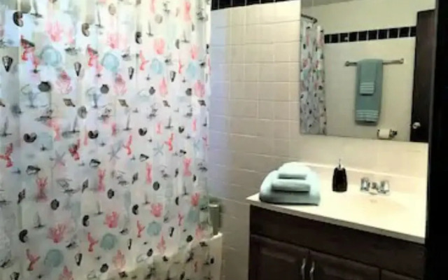 Evie's apartment