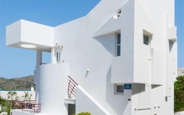 Markakis Apartments in Elounda