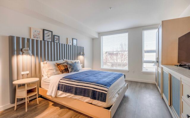 Marina Square Suites