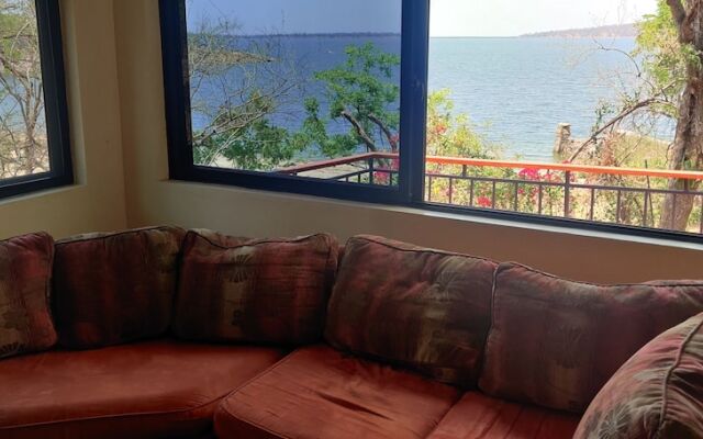 Immaculate 2-bed House in Siavonga