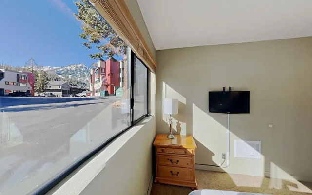 Great 2 Bedroom Condo Right Across Canyon Lodge! Walk To Lifts! Free Gondola to Village! (Unit 553 at 1849) by RedAwning