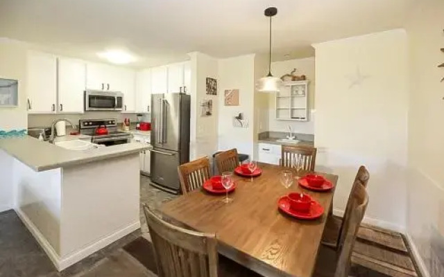 Garden Retreat Condo