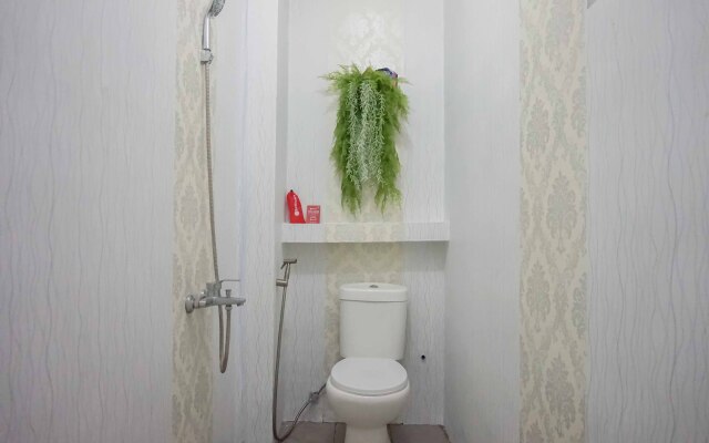 RedDoorz near Velodrome Malang 2