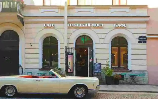 Роскошь с видом на Неву и разводной мост