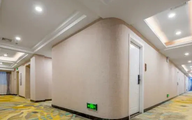Shengjia Theme Hotel (Guangzhou Dashi Metro Station)