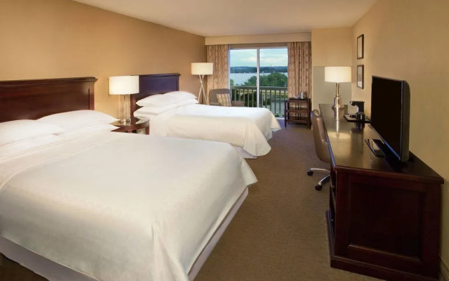 Sheraton Louisville Riverside Hotel